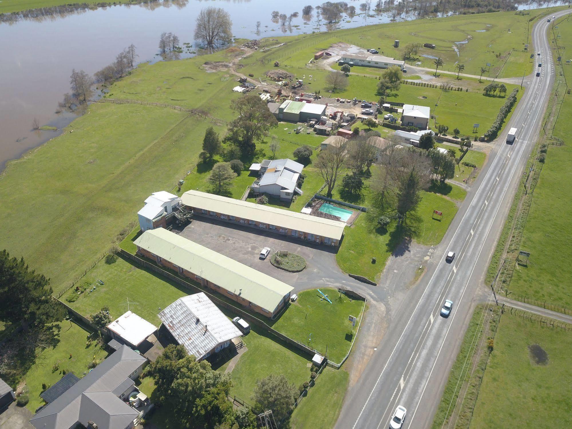 North End Motel Huntly Exterior photo